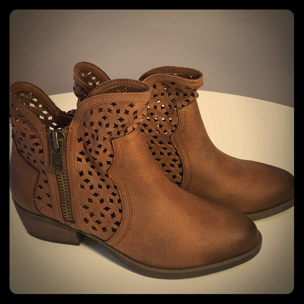 Ankle boots